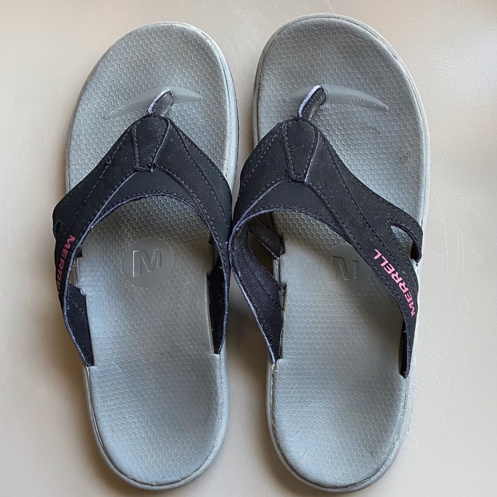 Merrell sandals size 9. - Picture 3 of 10